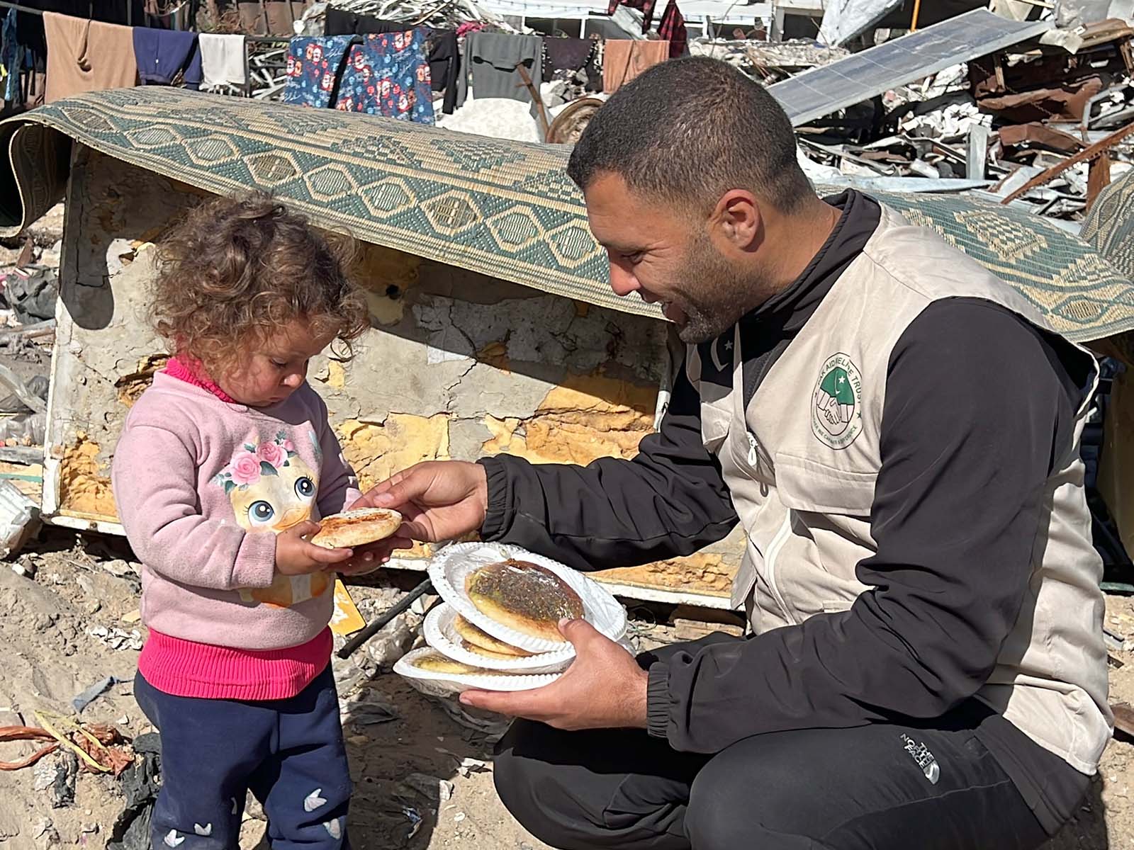 PAKAid humanitarian field work supporting families in Gaza